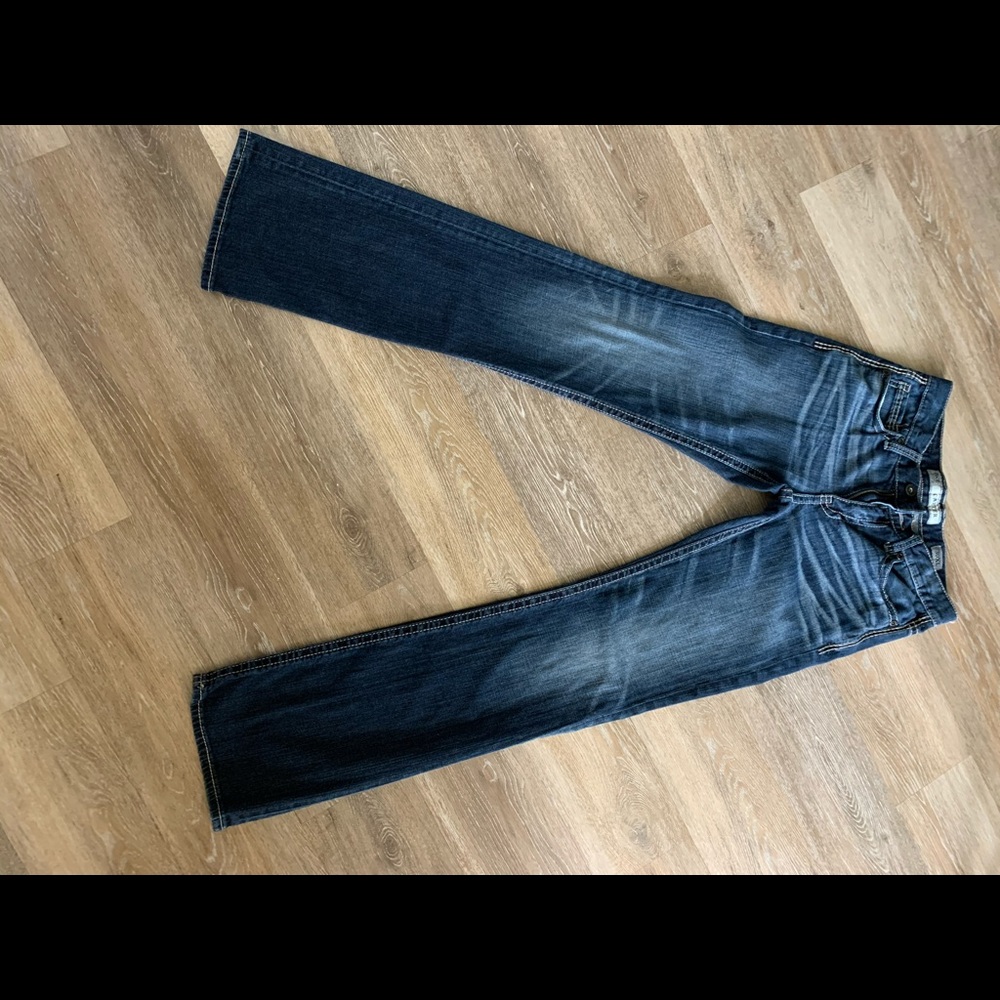 Men’s BKE jeans.